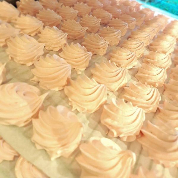 OPERATION MERINGUES ROSES